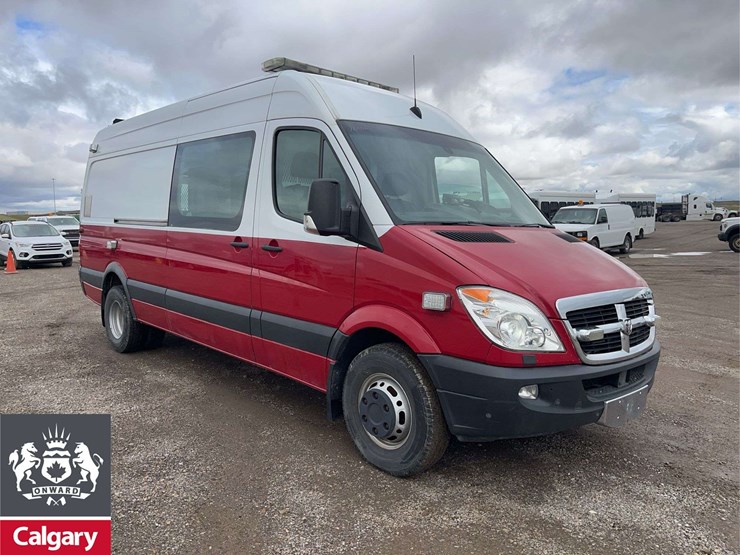 2008-dodge-sprinter-3500-image-2