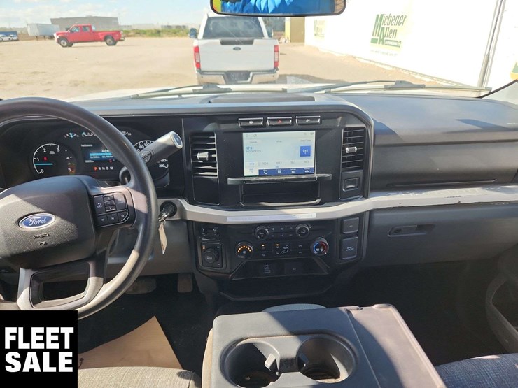 2023-ford-f550-image-15