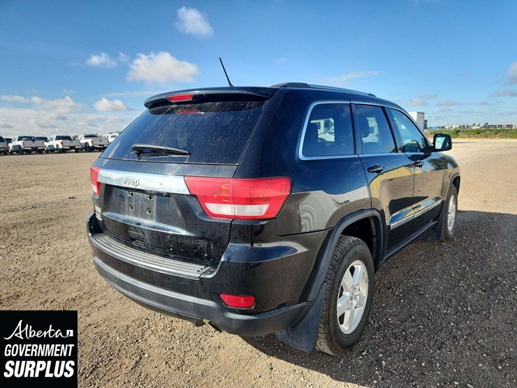 2013-jeep-grand-cherokee-image-4