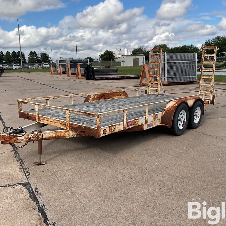 2001 Ullhaul T/A Flatbed Trailer