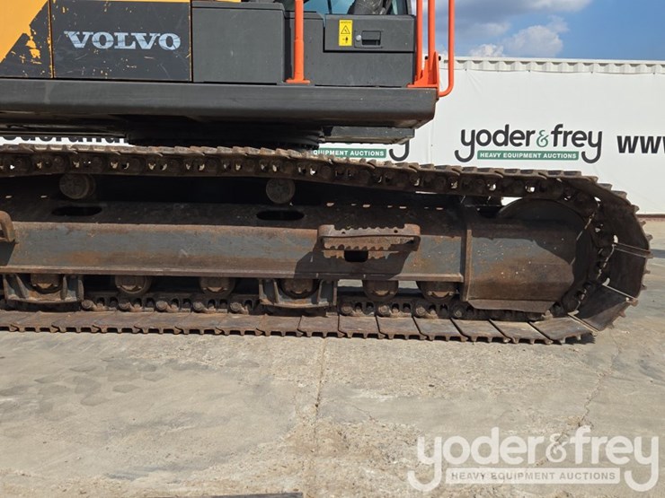 2021-volvo-ec200el-image-15