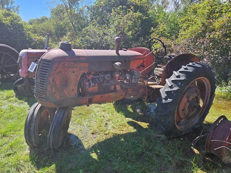 #2528-•-cockshutt-f3-tractor-image-2