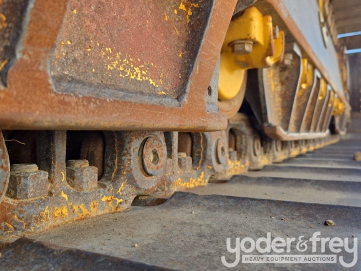 2018-komatsu-d61ex-24-image-13