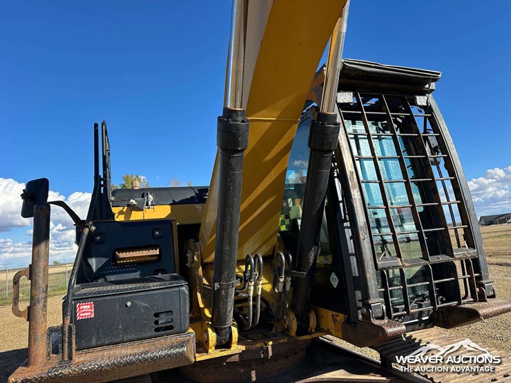 caterpillar-324e-image-28