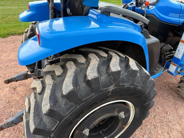 new-holland-tc25d-image-7