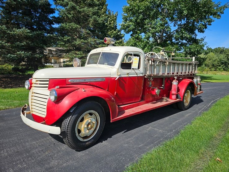 #2514-•-1947-gmc-ec-303-fire-truck-image-1