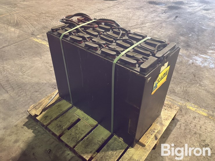 v-line-value-18-125v-17-forklift-battery-image-6
