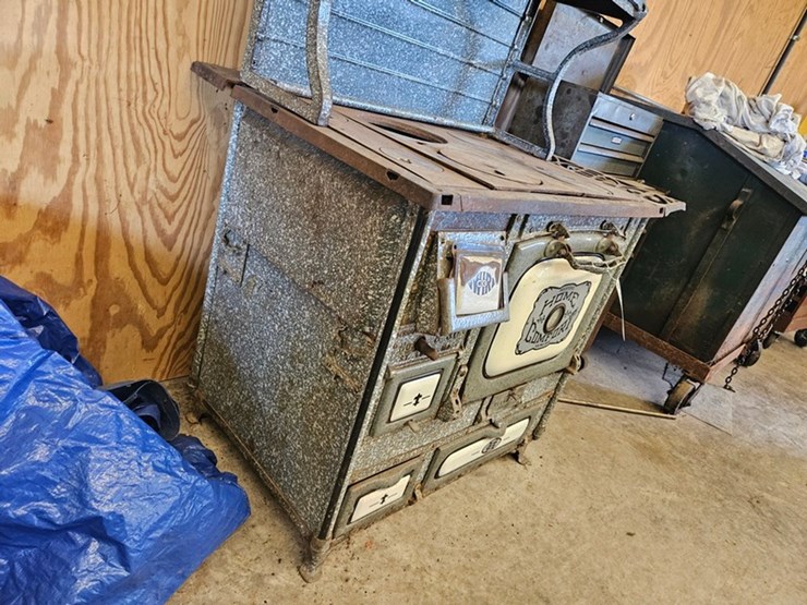 #2517-•-wrought-iron-range-co.-b30-antique-stove-image-14
