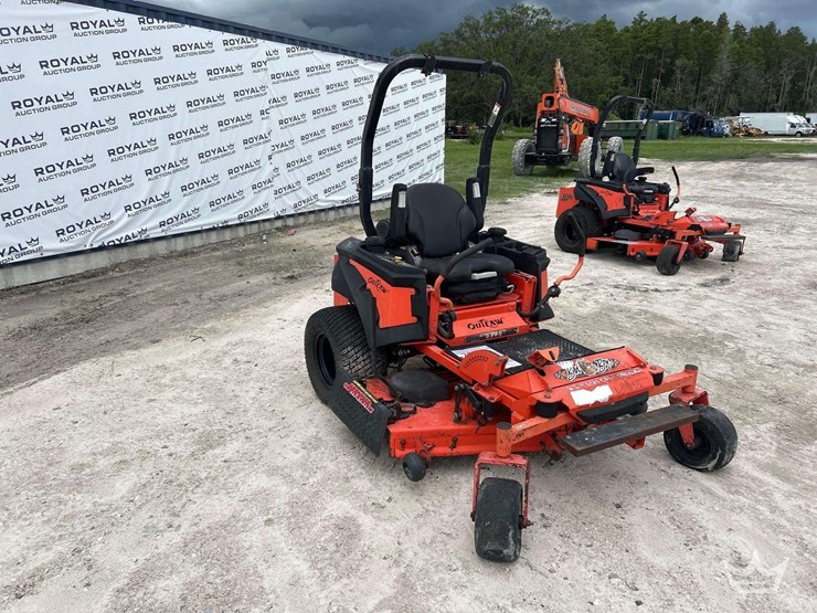 2017-bad-boy-outlaw-xp-61in-commercial-zero-turn-mower-image-1