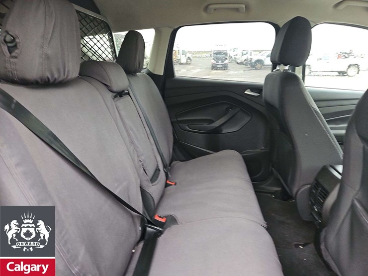 2015-ford-escape-se-image-16