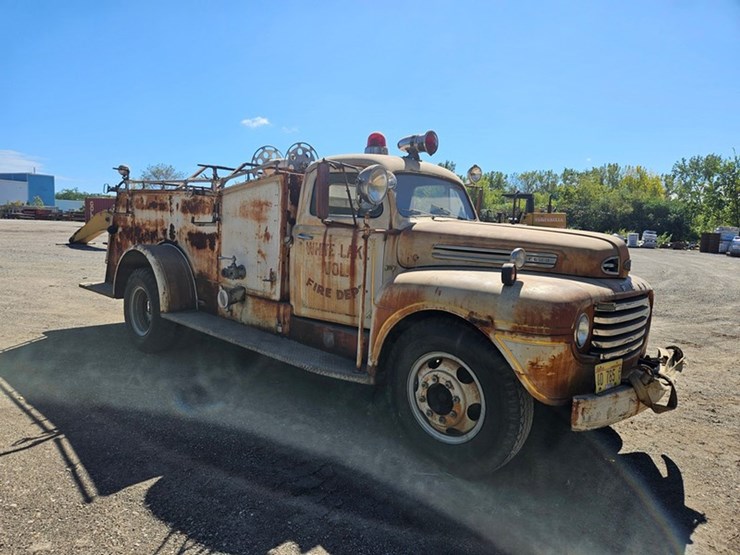 #2535-•-1949-ford-f-7-fire-truck-image-7