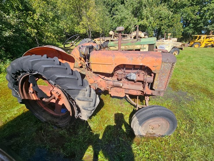 #2523-•-case-tractor-image-6
