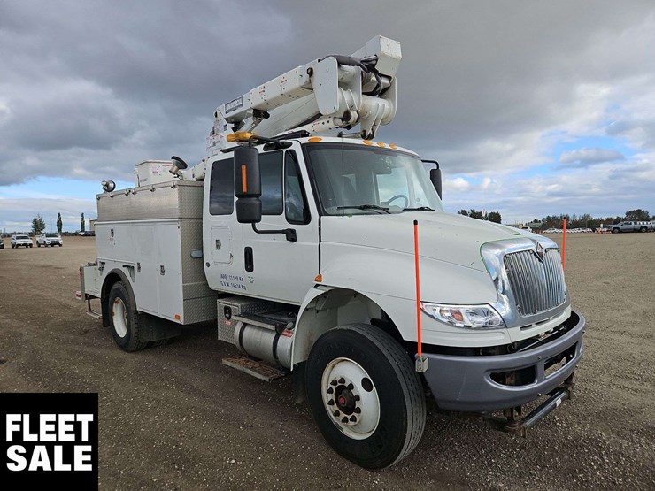 2015-international-durastar-4400-image-2