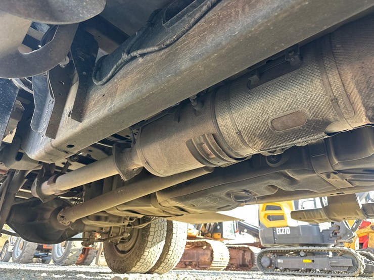 2017-ford-f350-xl-image-61