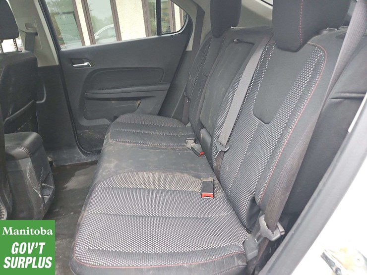 2017-chevrolet-equinox-image-21