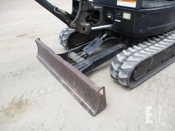 2016-bobcat-e35-image-12
