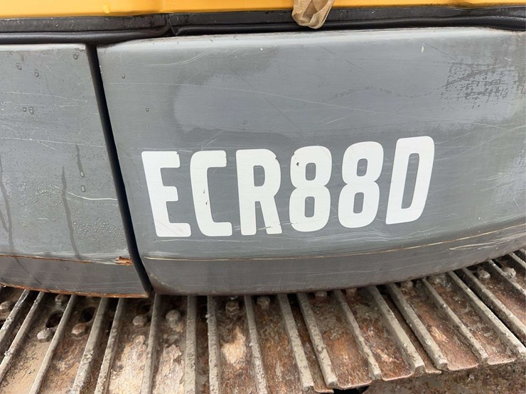 2017-volvo-ecr88d-image-17
