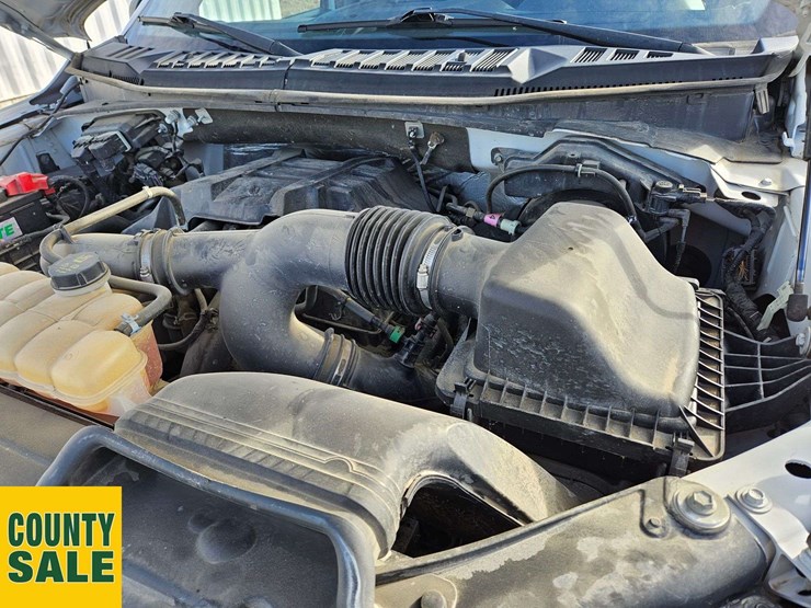 2016-ford-f150-image-28