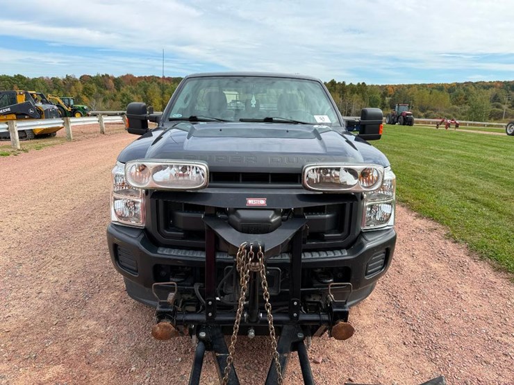 ford-f250-xl-image-16