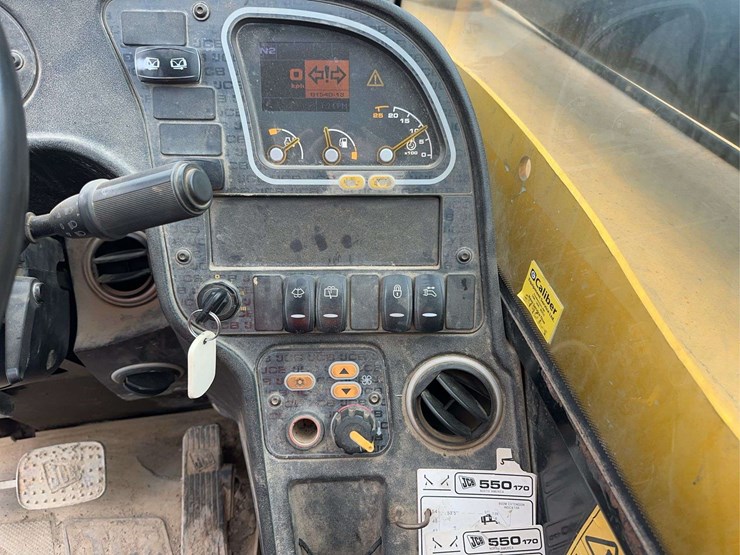 jcb-550-170-image-19