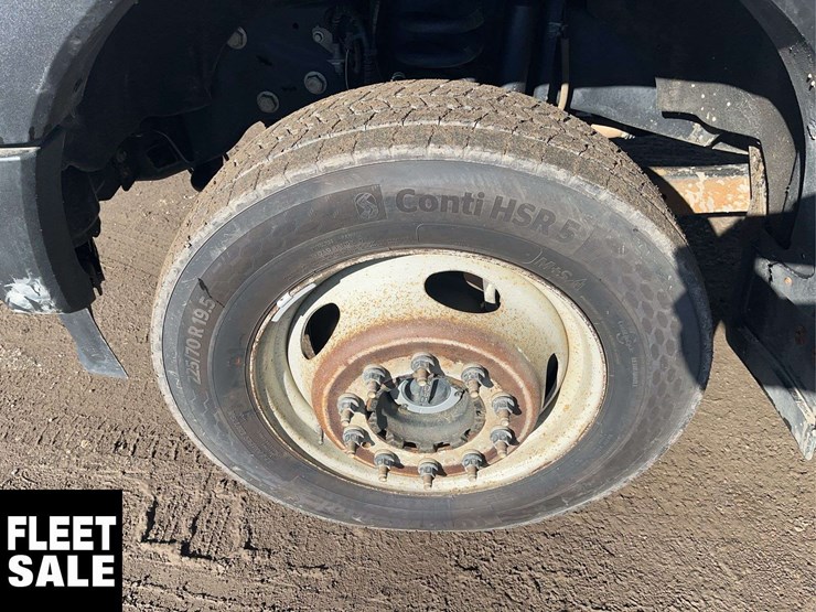 2020-ford-f550-image-9
