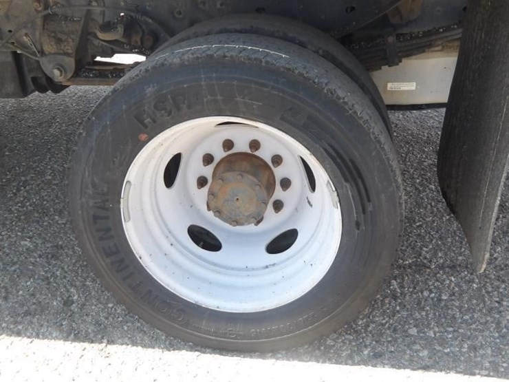 2016-ford-f550-image-14
