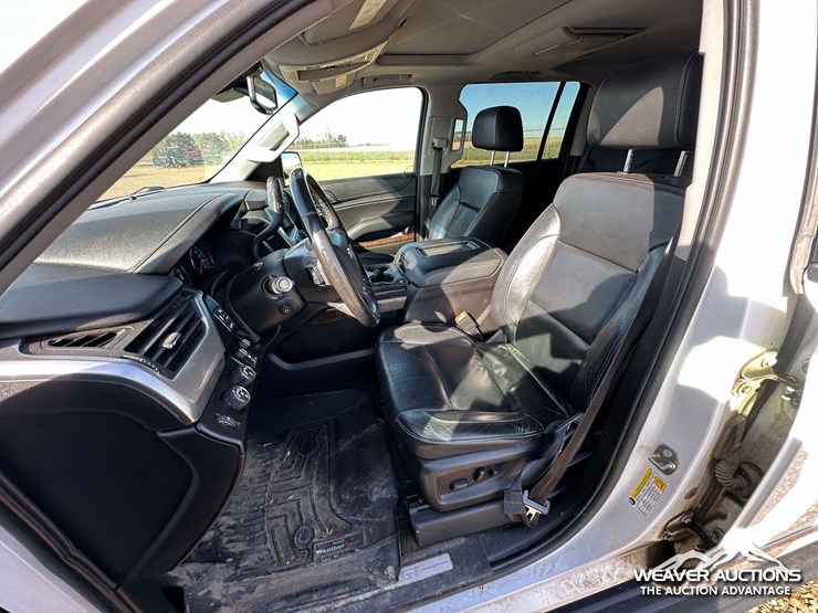 2018-chevrolet-suburban-image-7