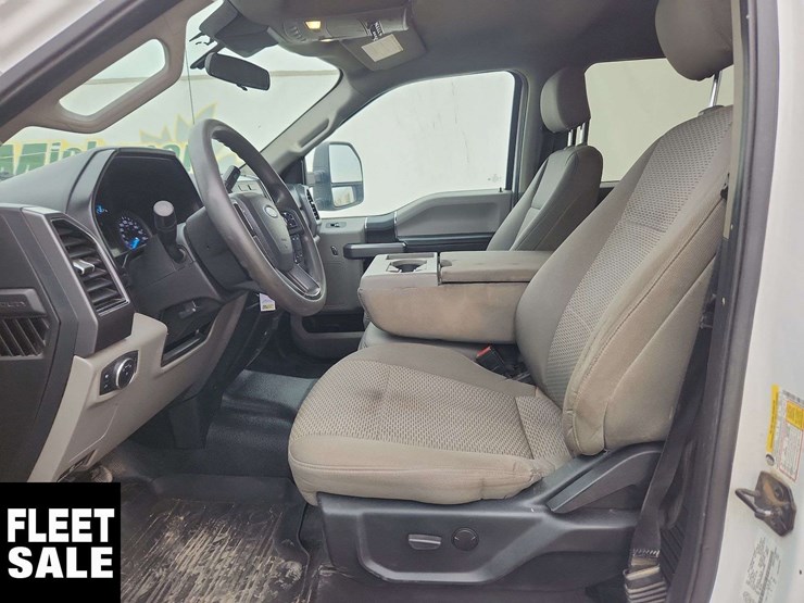 2021-ford-f250-image-13