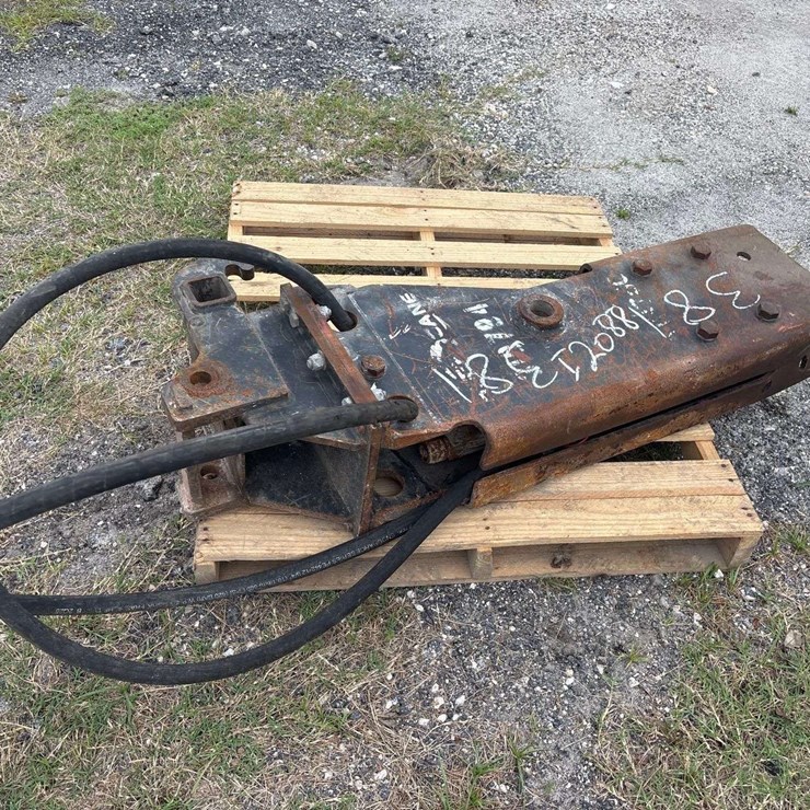 Hydraulic Breaker Excavator Attachment