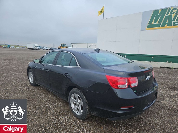 2015-chevrolet-malibu-ls-4dr-sedan-image-3