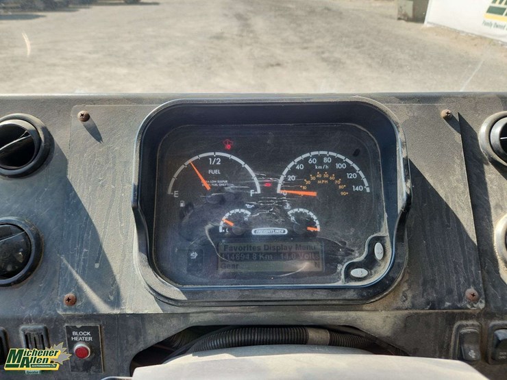 2014-freightliner-mt45-image-17