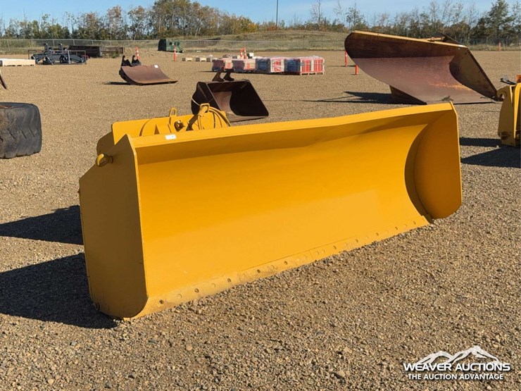 falls-hdr-12a-12-ft.-hydraulic-reversible-snow-plow-image-2