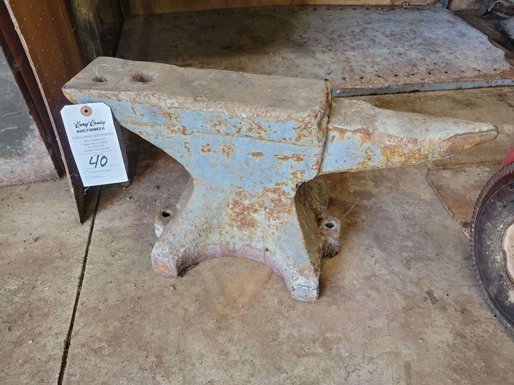 heavy-metal-blacksmith-anvil-with-integrated-stand-base-image-1