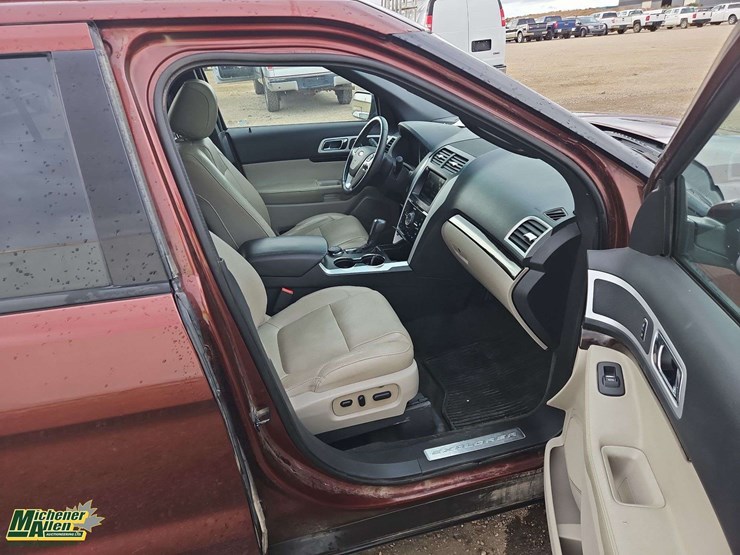 2015-ford-explorer-limited-image-19