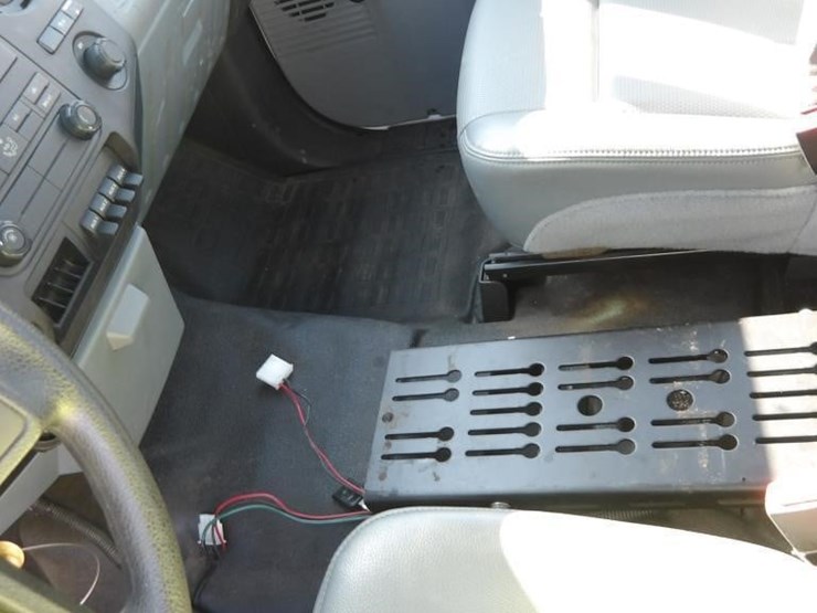 2013-ford-f250-image-21