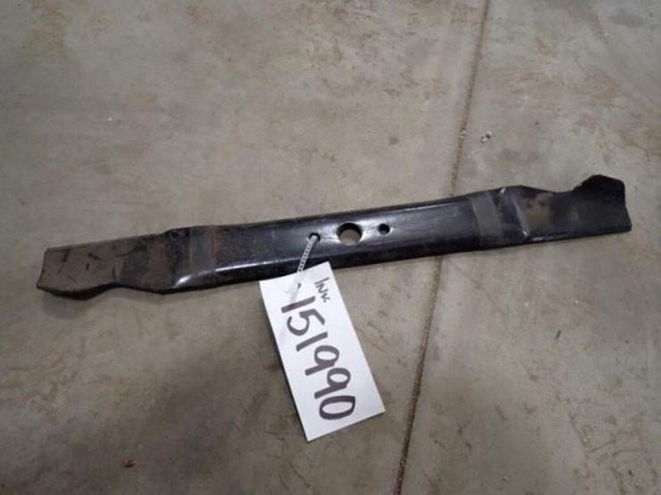 qty-of-2-20.75"-lawn-mower-blades-image-1