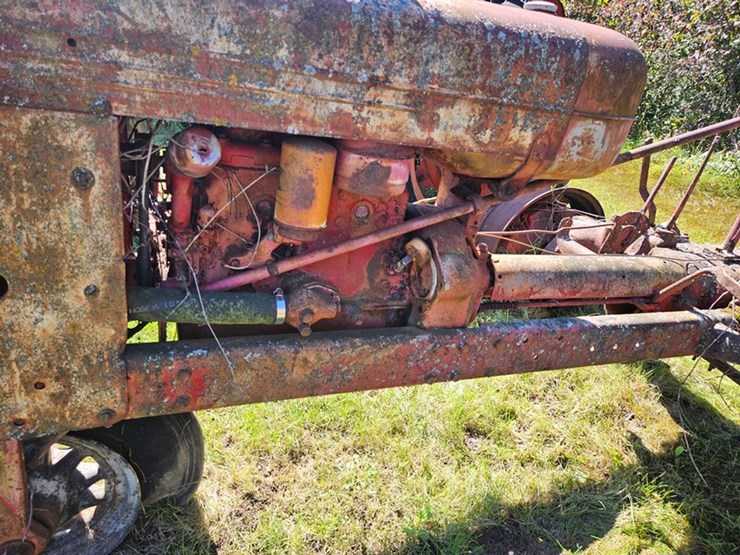 #2527-•-bf-avery-tractor-image-13