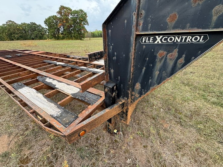#1945-•-elite-flex-control-gooseneck-trailer-frame-image-33
