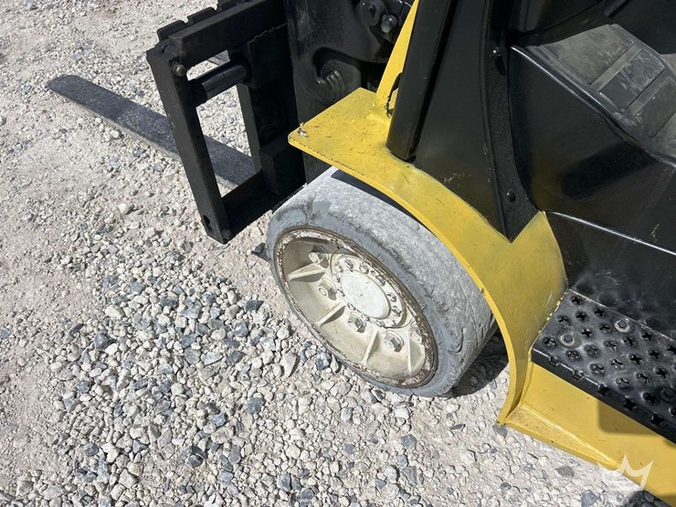 yale-glc080-7,500lb-propane-forklift-image-22