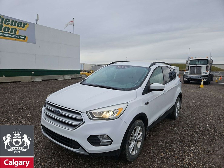2017-ford-escape-se-image-1