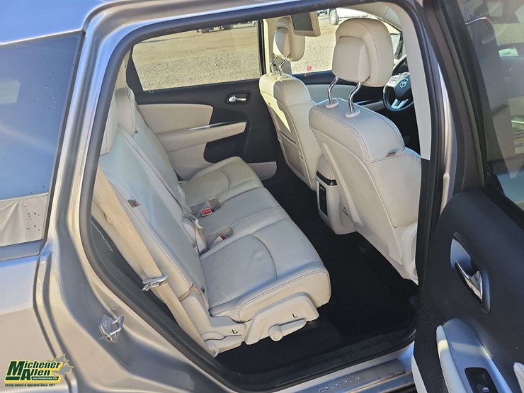 2015-dodge-journey-r/t-image-16