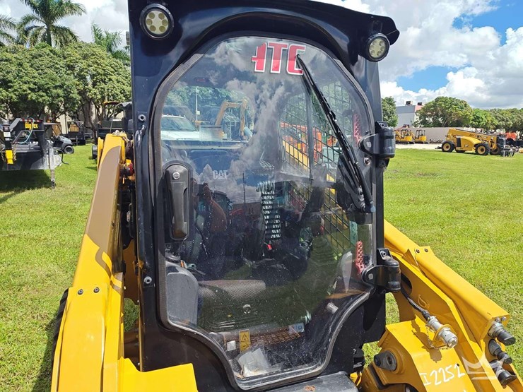 2024-caterpillar-246d3-image-25