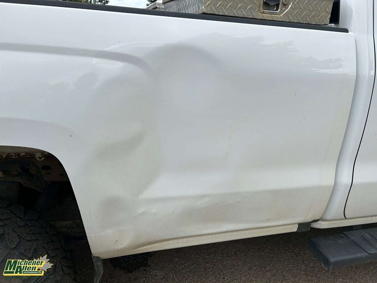 2018-chevrolet-silverado-2500hd-image-18