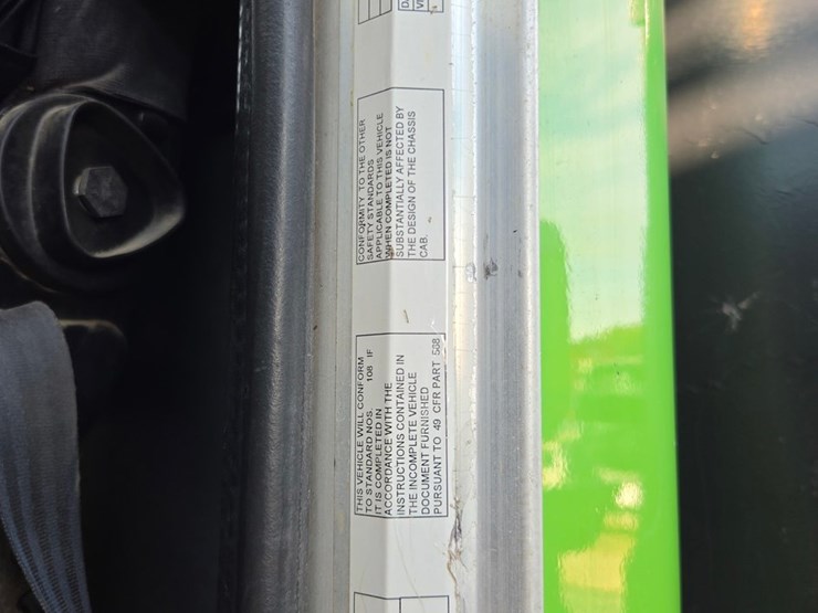1998-peterbilt-377-image-96