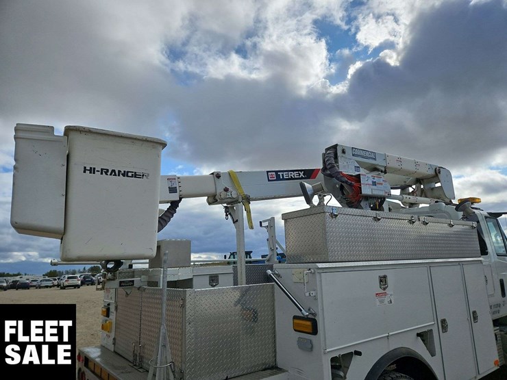 2015-international-durastar-4400-image-37