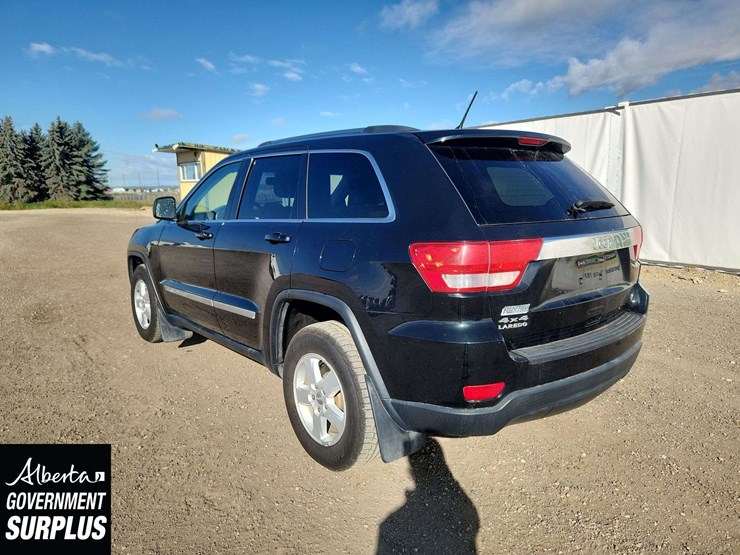 2013-jeep-grand-cherokee-image-3