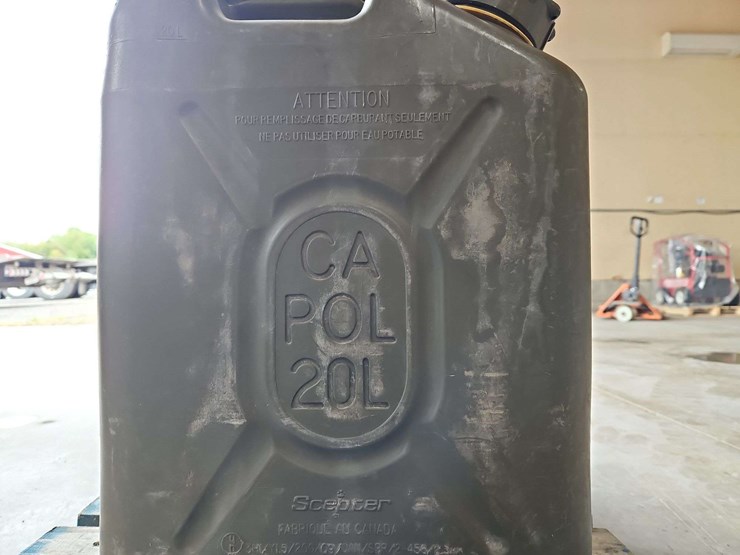4-20l-diesel-fuel-cans-image-5