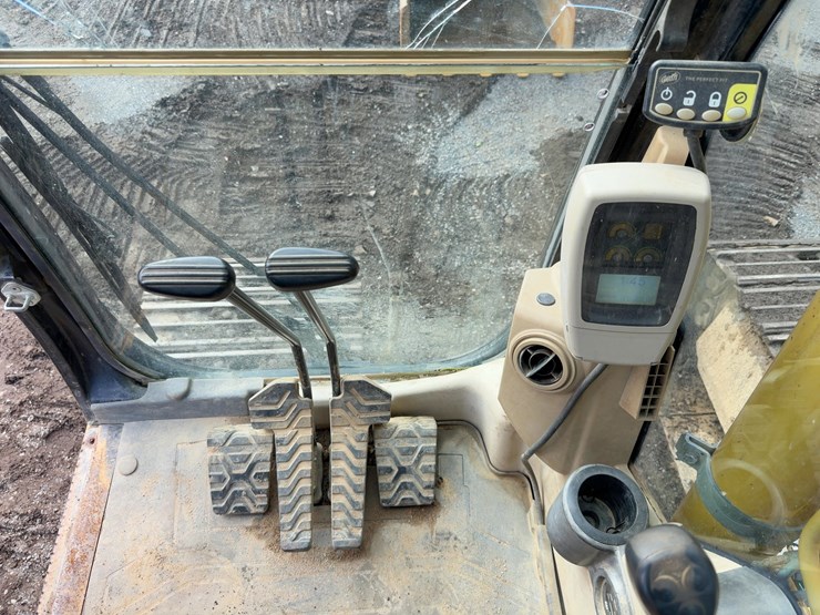 2006-caterpillar-315cl-image-39