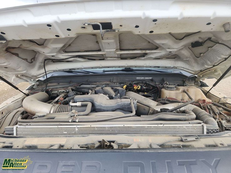 2013-ford-f550-image-28