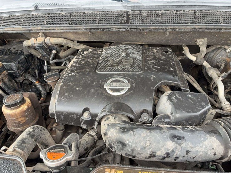 2011-nissan-armada-image-30
